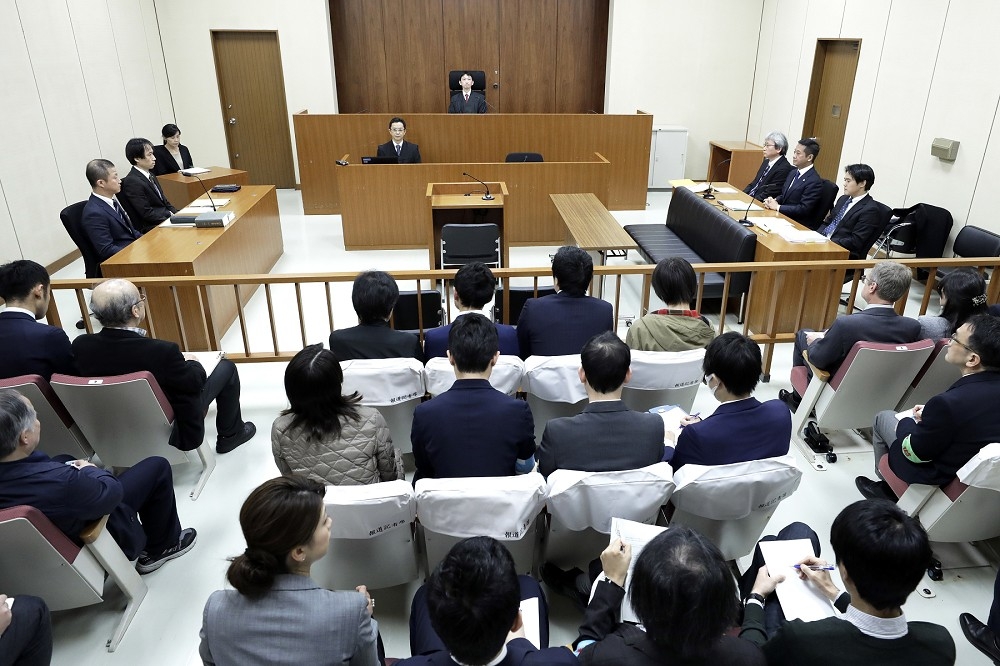 日本在決定開始「國民法官制」之前，推動交互詰問並以當事人進行的方式建構中立法院，已經行之有年。（美聯社）