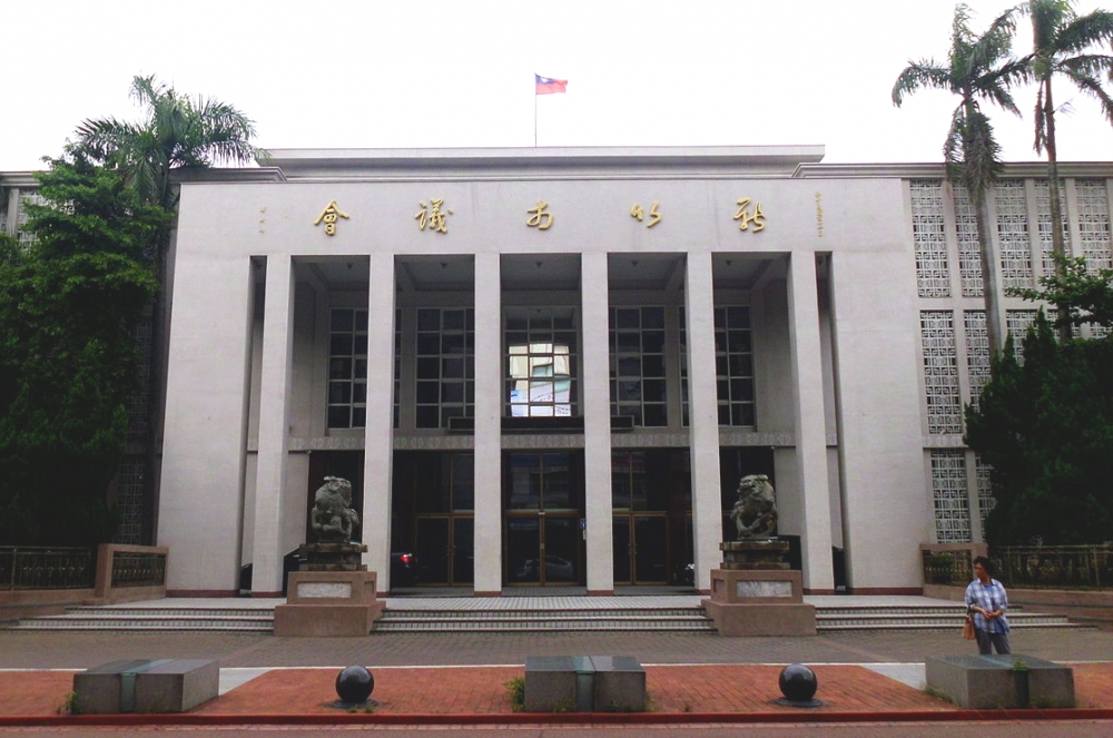 新竹市議會18日舉辦第10屆第1次臨時會，會上三讀通過「新竹市公民投票自治條例」，此即代表新竹市成為繼南投縣，第二個依公投母法修法，並通過地方公投法的縣市。（圖片取自維基百科）
