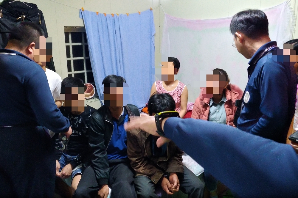 移民署21日宣布偵破日前史上最大宗的越南脫團案，逮到人蛇集團幕後三名主嫌。（資料照片／取自移民署官網）