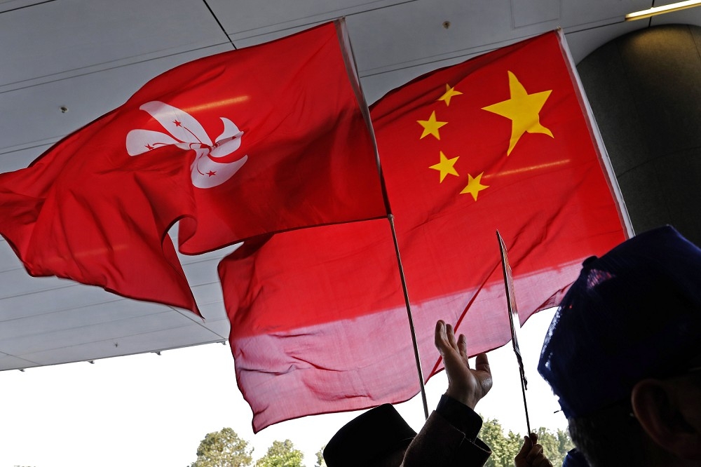 貿易戰也可成機遇，好讓香港一改過去依賴中國習慣，重塑昔日面向全球的應有定位。（美聯社）
