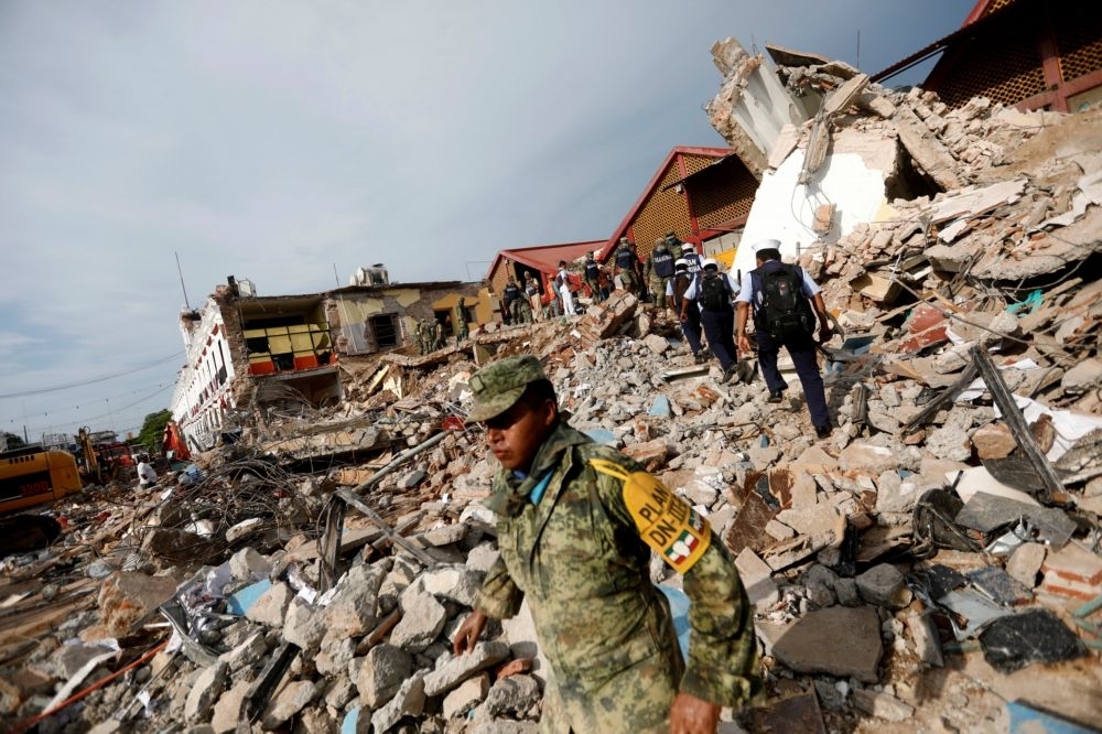 墨西哥強震死亡人數攀升至61人。（湯森路透）
