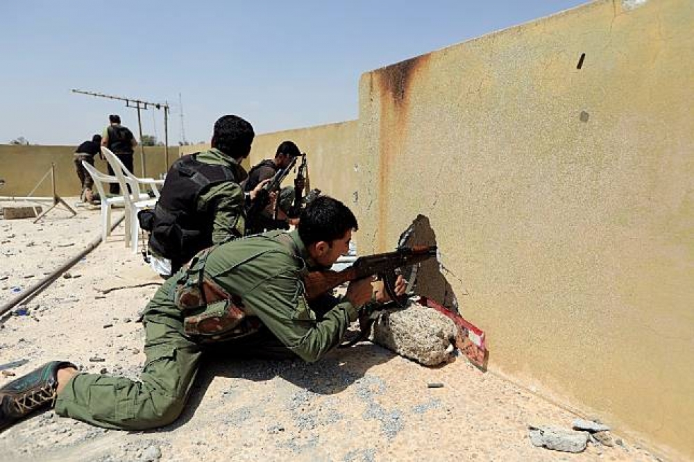 敘利亞政府軍5日突破IS防線，攻進東部城市代爾祖爾。（湯森路透）