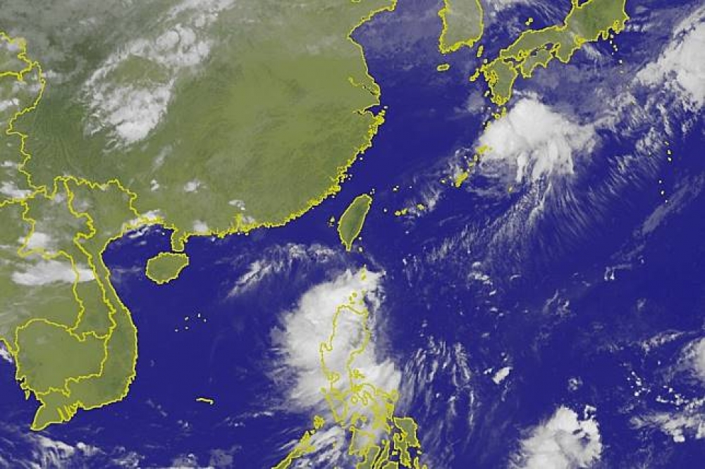 目前位於菲律賓東方海面的熱帶性低氣壓正朝台灣方向前進，氣象局預測，該熱帶低壓有可能在5日將生成為今年第17號颱風「谷超」。（取自中央氣象局）