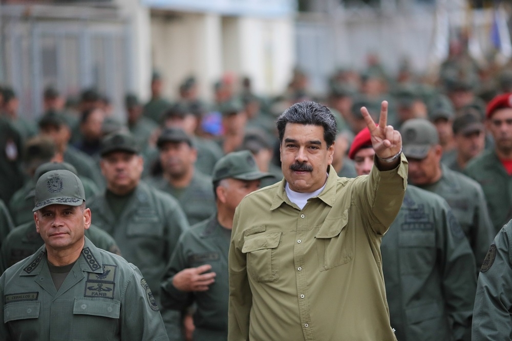 馬杜洛政府在經濟治理中的失敗以及包括大選舞弊醜聞在內的其他種種弊端，在委內瑞拉主流社會，包括在部分軍方人士那裡，都已經失去信用。（湯森路透）