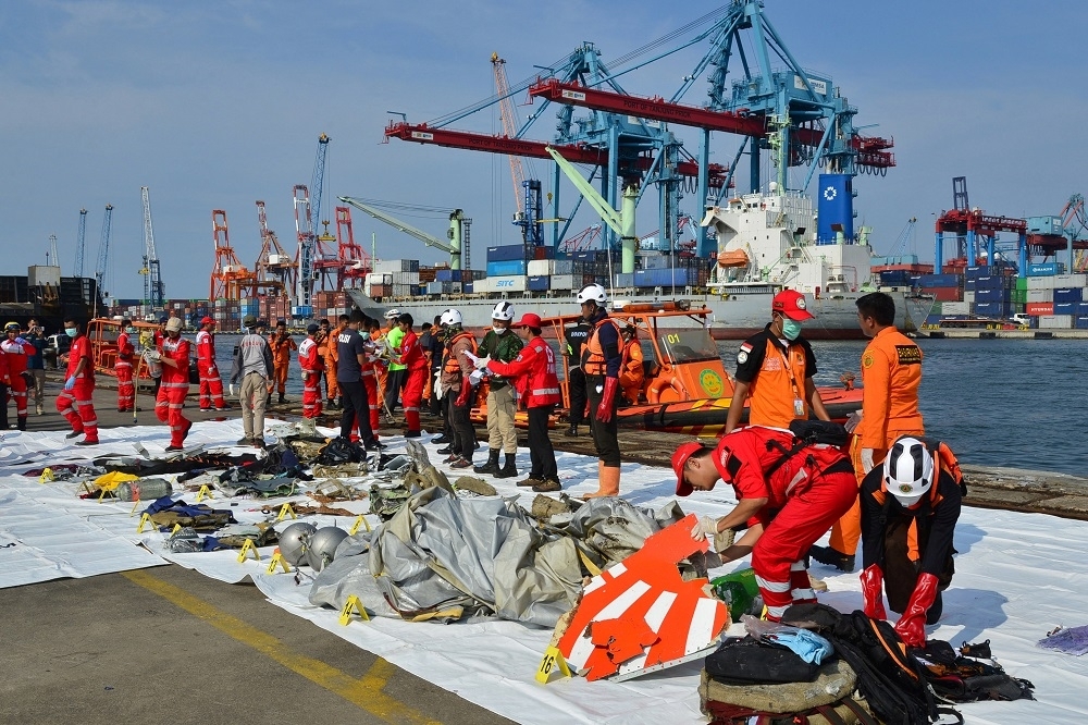 2018年10月29日印尼獅航失事殘骸。（AP）