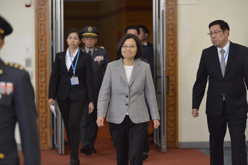 蔡英文總統出訪期間，台灣將分別與帛琉、諾魯簽署海巡合作協定，先致贈巡邏艇模型，後續再討論巡邏艇製作事宜。(攝影：李智為)

