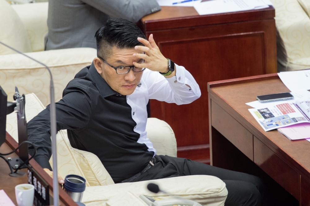 童仲彥2017年被控涉詐領12萬餘元助理補助費，台北地方法院一審判7年6個月，褫奪公權4年，登載不實部分判刑5個月。（資料照片／李昆翰攝）