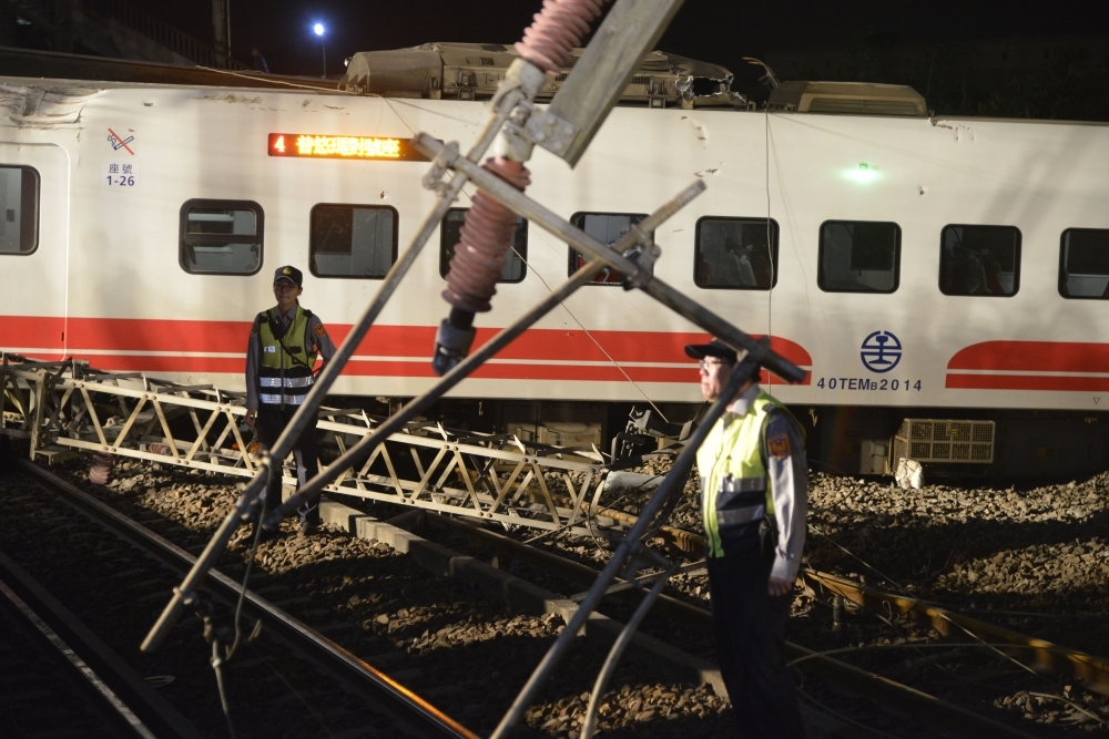 去年普悠瑪列車出軌翻覆事故造成重大傷亡。（資料照片／李智為攝）