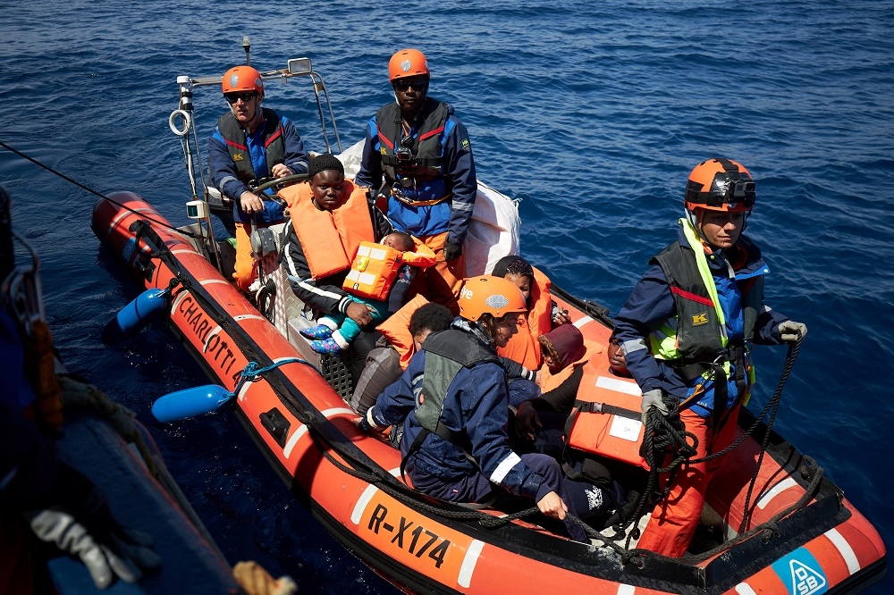 德國救援組織於地中海進行救援行動。此為示意圖，非文中當事人。（湯森路透）