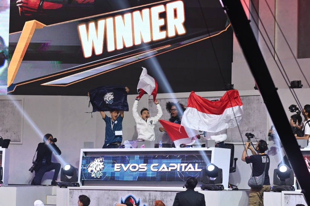 經過七輪的激戰，最終由來自印尼賽區的隊伍「EVOS」一舉奪下「FREE FIRE WORLD CUP 2019」的冠軍！