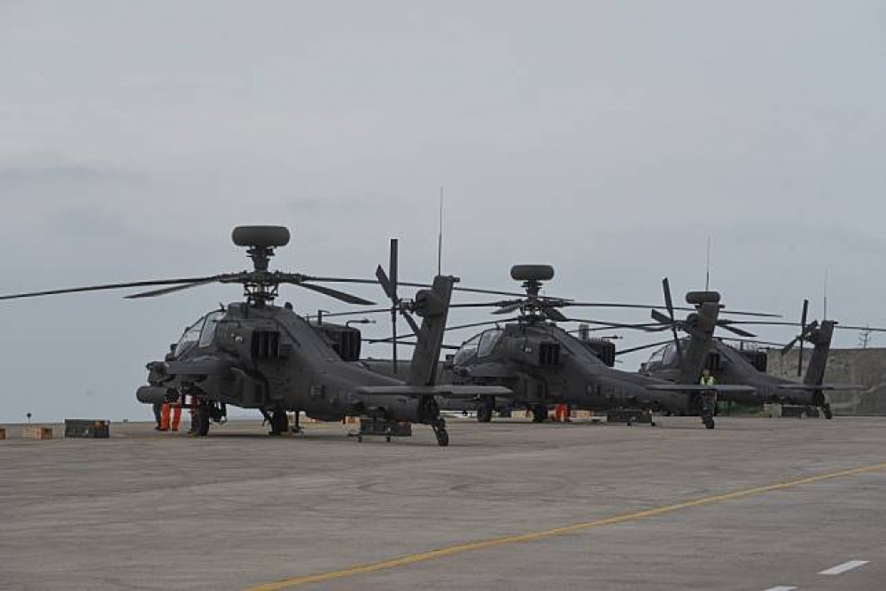 陸軍AH-64E阿帕契攻擊直升機，首支作戰隊6月28日成軍，9月初屏東九鵬基地實施代號「神鷹」操演，將進行夜間飛彈射擊驗證。（攝影：葉信菉）