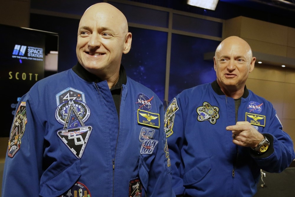 太空人史考特與同卵雙胞胎馬克。（美聯社）