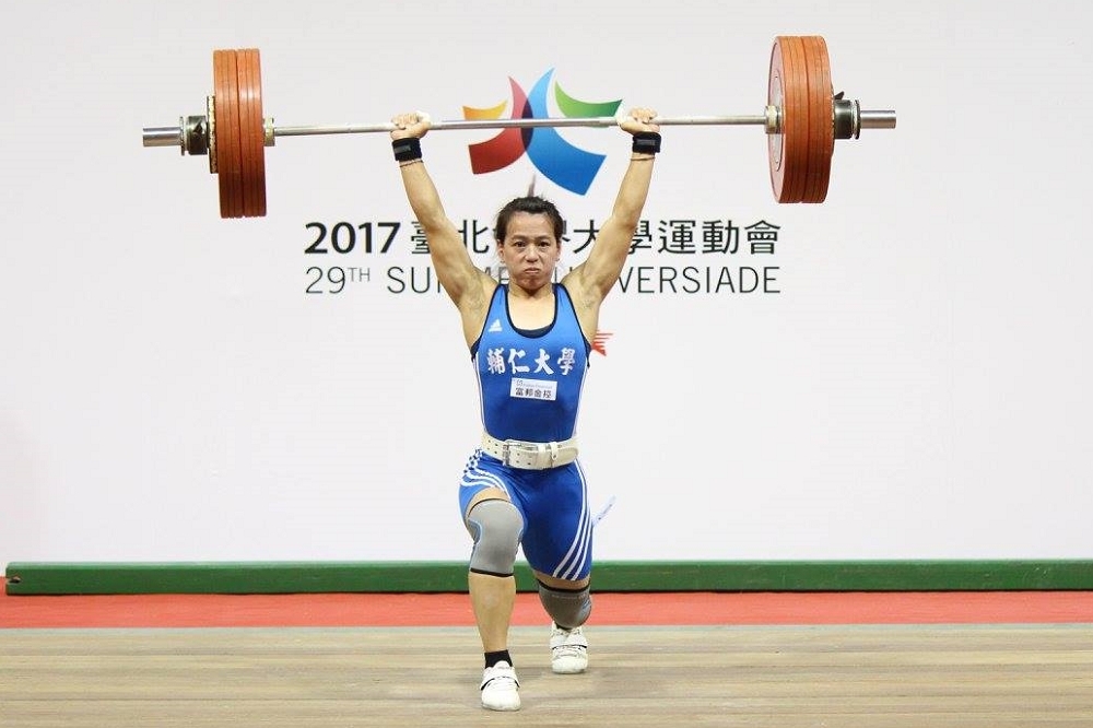 郭婞淳23日於中國寧波亞洲錦標賽以抓舉106公斤，率先搶下金牌，更破自己所保持的女子59公斤抓舉世界紀錄。（圖片取自郭婞淳臉書）