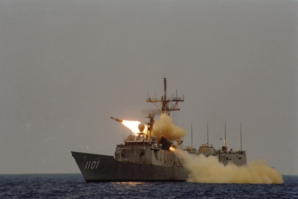 金江軍艦於2016年在誤射雄三飛彈，擊中在澎湖海域作業的高雄籍翔利昇漁船，造成一死三傷的悲劇。（國防部提供）