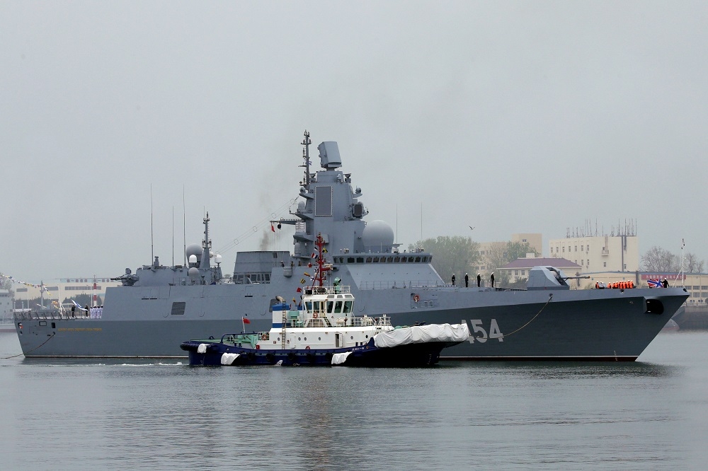中國海軍建軍70周年閱兵式23日登場，俄國派出最新型的22350型護衛艦。（湯森路透）