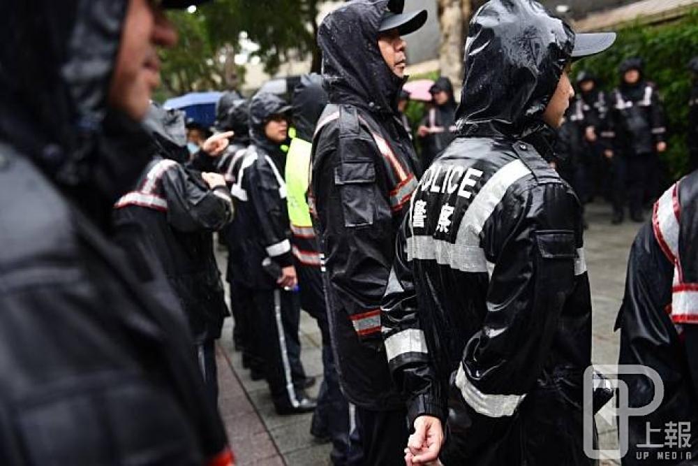 台北市政府警察局及內政部警政署共16名員警參與非法吸金案，每人投資金額以百萬起跳，多則達千萬。圗僅為示意圖，非當事人。（資料照片）