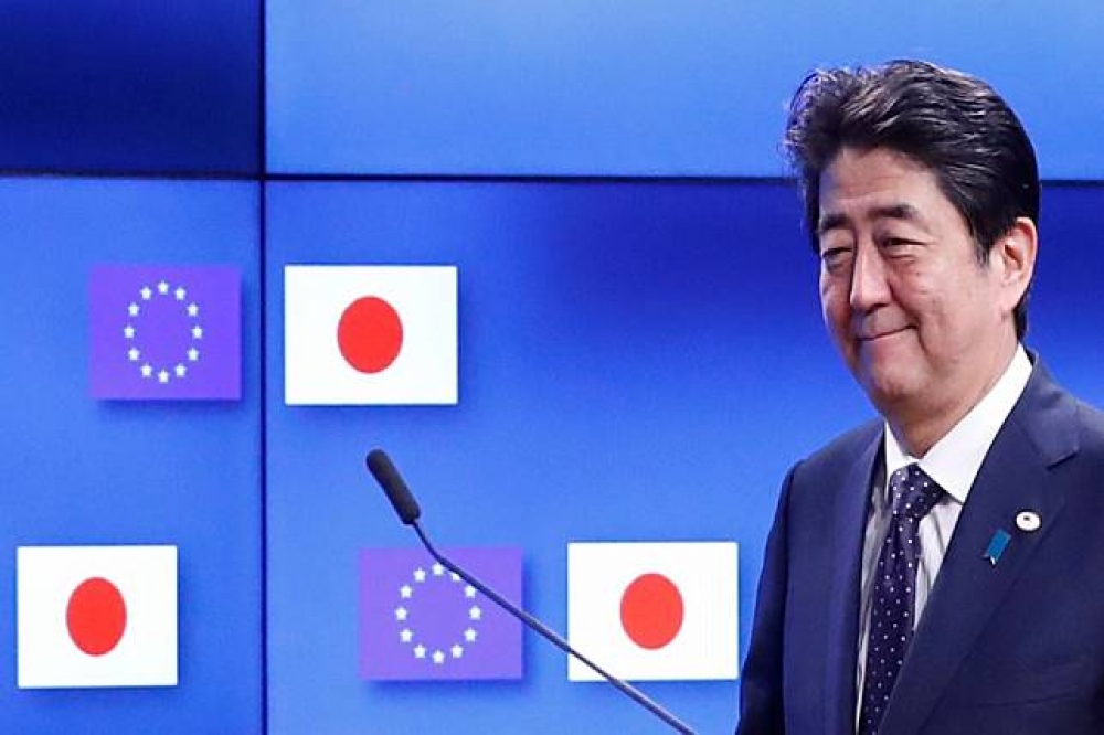 藉由與歐盟簽訂EPA，日本再度展現經濟實力，圖為現任首相安倍晉三。（湯森路透）