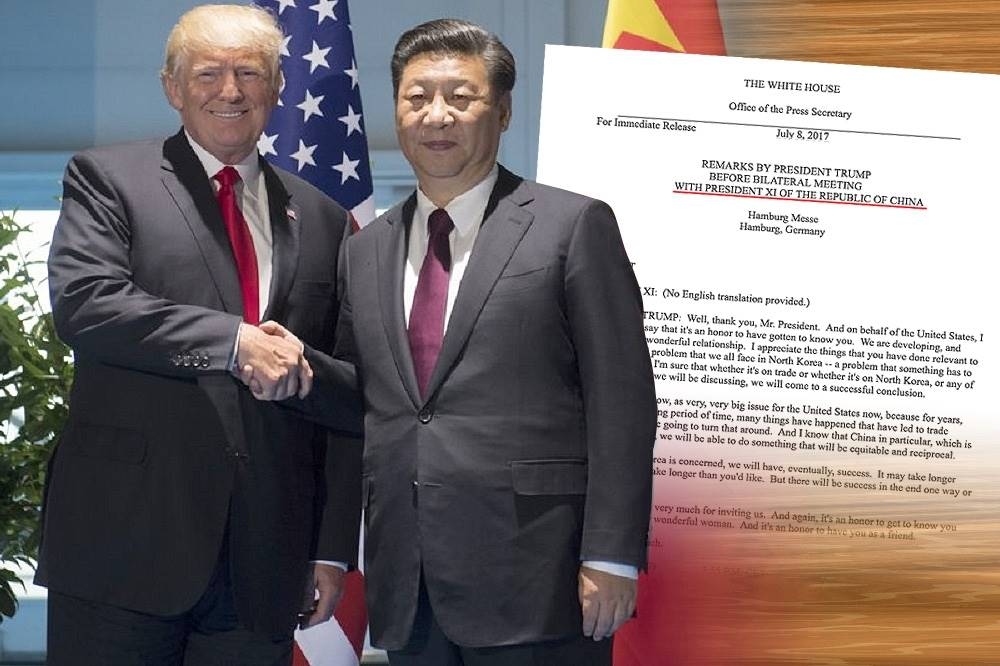 美國總統川普和中國國家主席習近平8日在G20高峰會上舉行場邊會談，但是在白宮發給記者川普講稿上，卻被美國之音記者發現，稿中將習近平稱為「中華民國總統」。（畫面合成／美聯社、Steve Herman推特）
