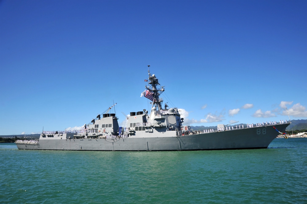 本次「闖入」南沙島礁12海浬的美軍驅逐艦普雷貝爾號。（圖片取自美國海軍）