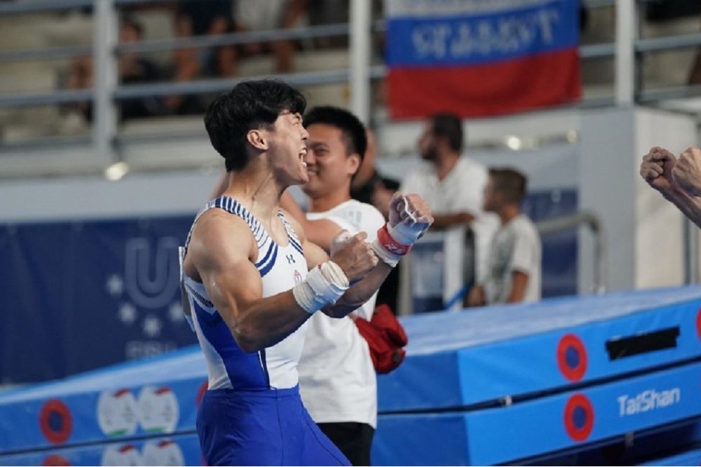 唐嘉鴻獲得金牌奮臂高呼，為自己的表現感到開心。（SSU大專學生運動網臉書）