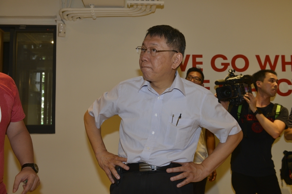 台北市長柯文哲赴上海出席雙城論壇，但卻在和國台辦主任劉結一會面時發生「直播喊卡」事件。（攝影：李智為）
