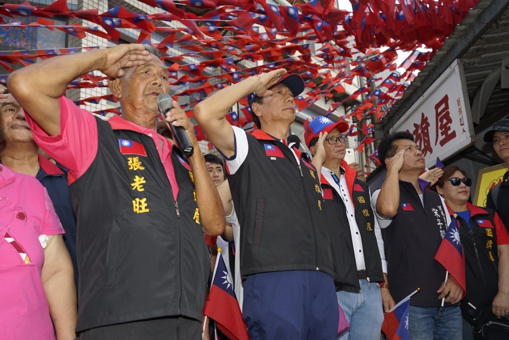 郭台銘11日桃園各處拜票，過程中提到「希望韓國瑜離中天遠一點」。（資料照片／李景濤攝）