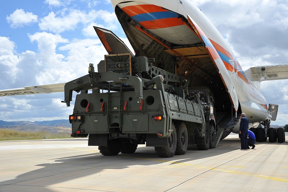 首批S-400裝備已運至土耳其的空軍基地。（湯森路透）