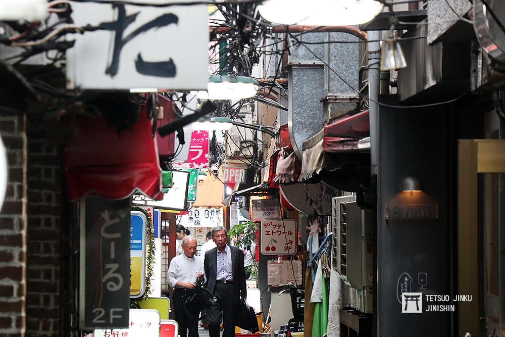 大井町的東小路飲食店街，街景還保持著舊時代的氛圍。（攝影：陳威臣）