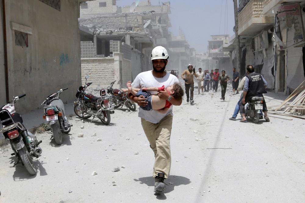敘利亞內戰至2011年開打至今仍未終止，許多孩童一出世就在戰火之中。（湯森路透）