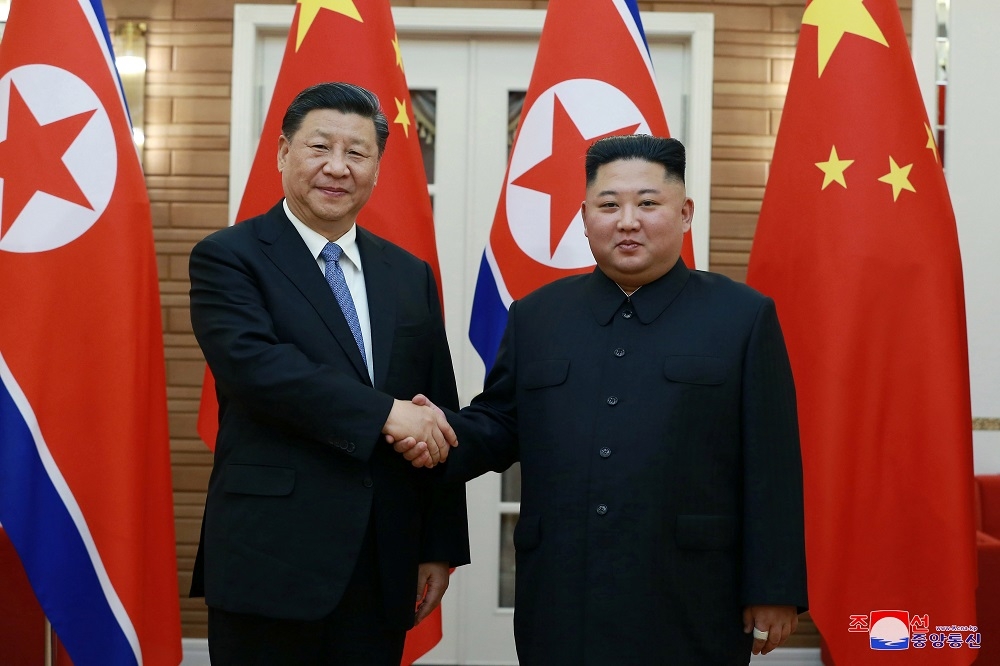 中國國家主席習近平6月20日抵達平壤，與北韓領導人金正恩會晤。（湯森路透）