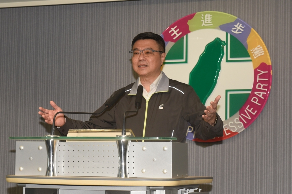 卓然泰認為台灣民眾黨應該要向社會說明其價值，也談到泛綠陣營將在5日展開各種洽談整合，（資料照片／張哲偉攝）