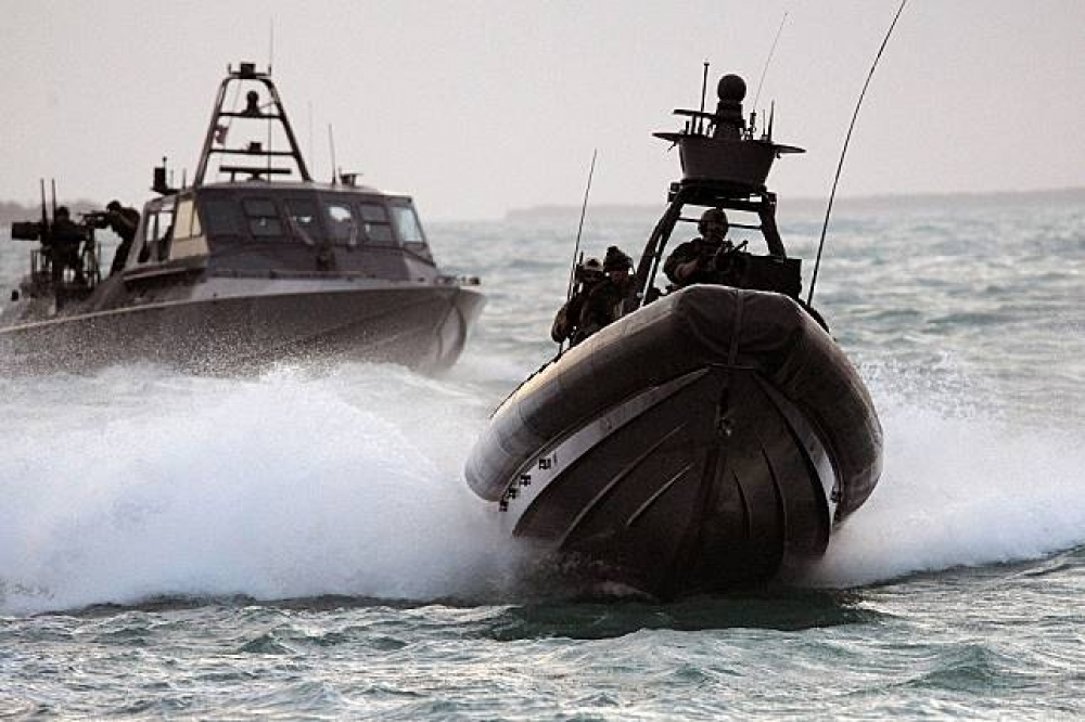 海軍「特種作戰突擊艇及硬殼充氣艇」採購案，將於8月18日進行主購案突擊艇的儎台的開標作業。圖為美軍特戰硬殼充氣艇。（翻攝自美國海軍）