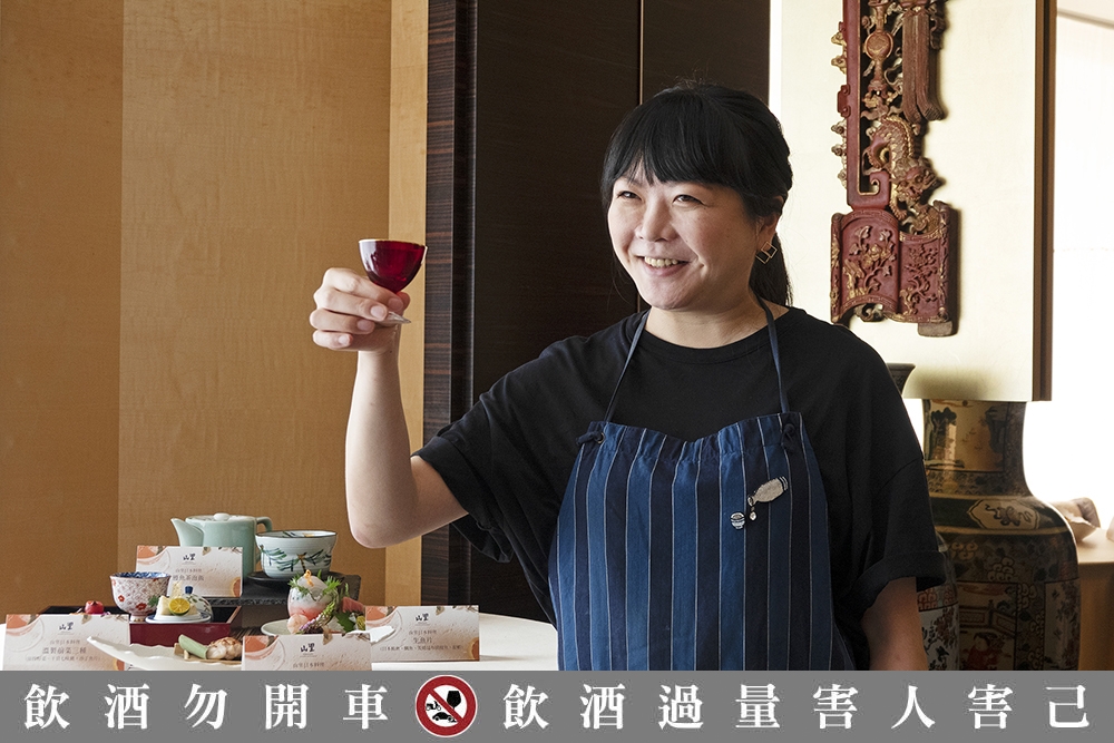千葉麻里絵說：「對於從事日本酒相關的工作一點都不痛苦，反而可以用「無限的愛」來形容。」（攝影：陳沛妤）