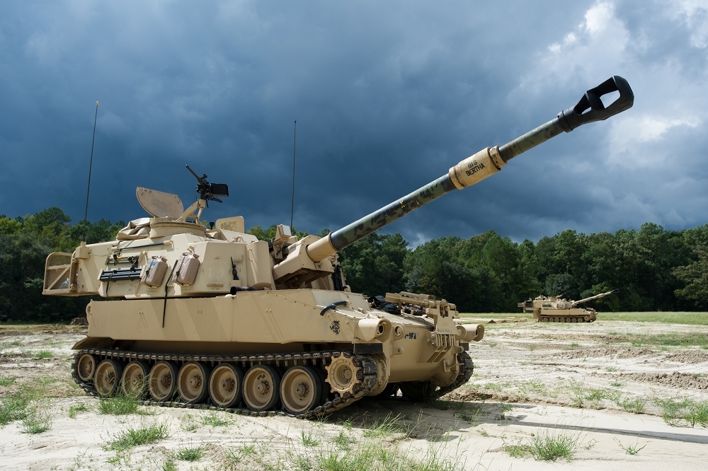 陸軍在2019年與2020年這兩年編列逾904億預算，採購M1A2T戰車、M109A6自走砲（圖）等5項裝備。（取自維基百科／U.S. Army Sgt. Richard Wrigley攝）