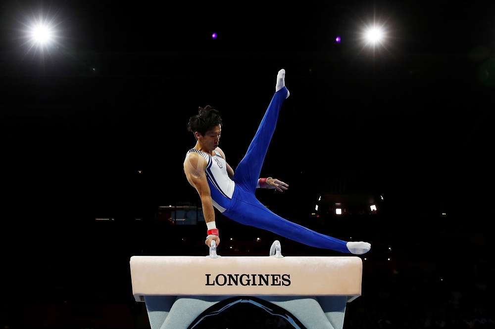 12日斯圖加特體操世錦賽單項決賽，台灣選手李智凱在鞍馬項目中摘下銀牌。（湯森路透）