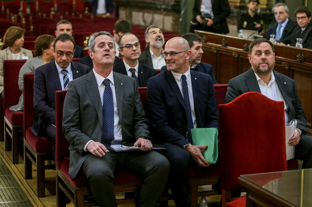在西班牙最高法院內，聽取最後判決結果的加泰隆尼亞獨立派領袖們。（湯森路透）