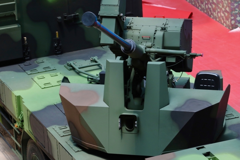 陸軍向中科院採購研發完成「勁弩專案」新型野戰防空系統；圖為中科院研發勁弩專案的防空快砲。（攝影：李隆揆）