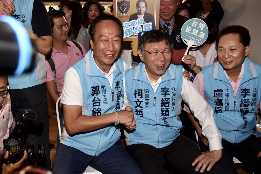 外傳鴻海創辦人郭台銘與親民黨合作，再度挑戰2020年總統大位，對此柯文哲表示，郭台銘要是想選，「當時就會自己出來了，不用等到親民黨」。（蔣銀珊攝）