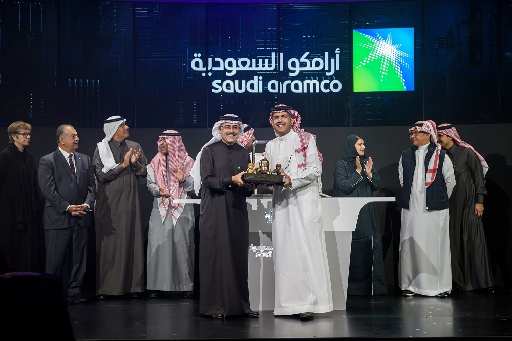 沙烏地國家石油公司（Saudi Aramco）11日正是掛牌上市，日前首次公開募股（IPO）融資達到256億美元。（湯森路透）