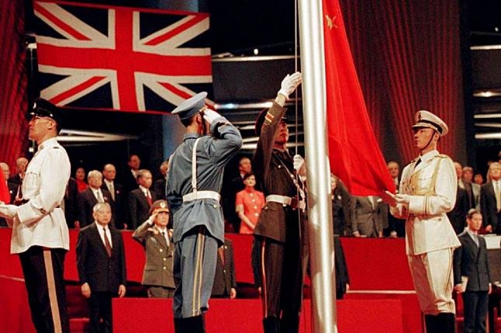 中英為香港前途進行談判時，還未進入正題，英國方面就已經有人未打先輸。（湯森路透）