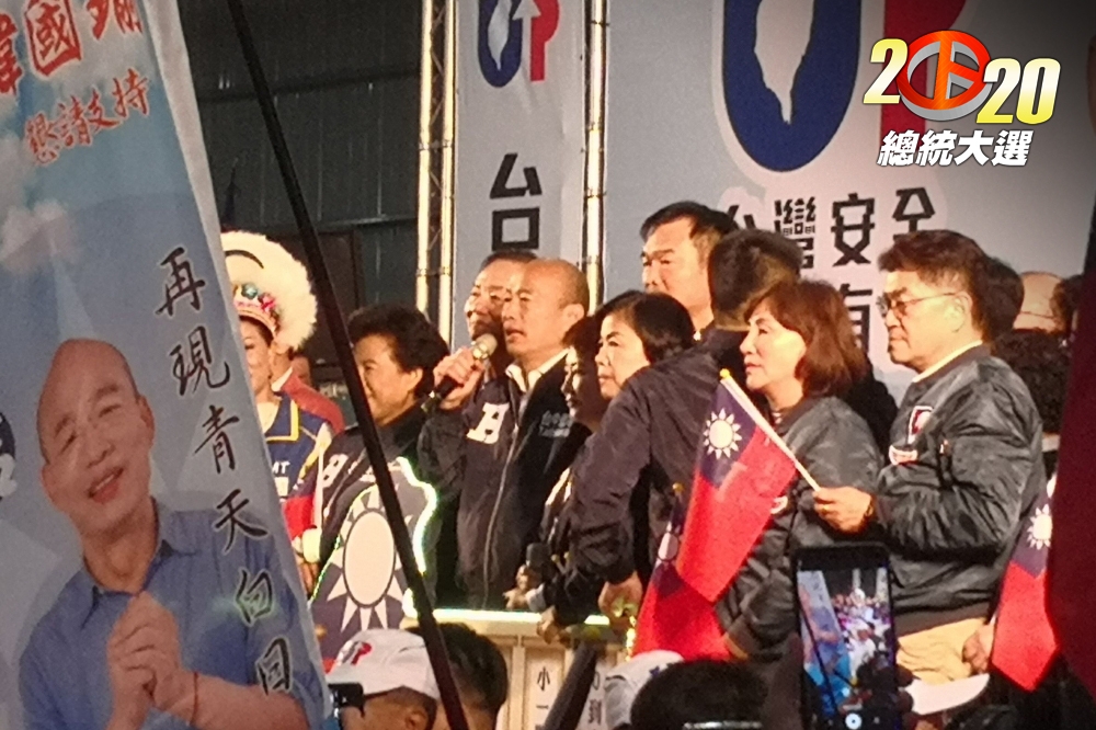 決戰中台灣！總統大選倒數28天，國民黨總統候選人韓國瑜昨晚成立台中市競選總部，湧進上萬名支持者到場相挺。（楊毅攝）