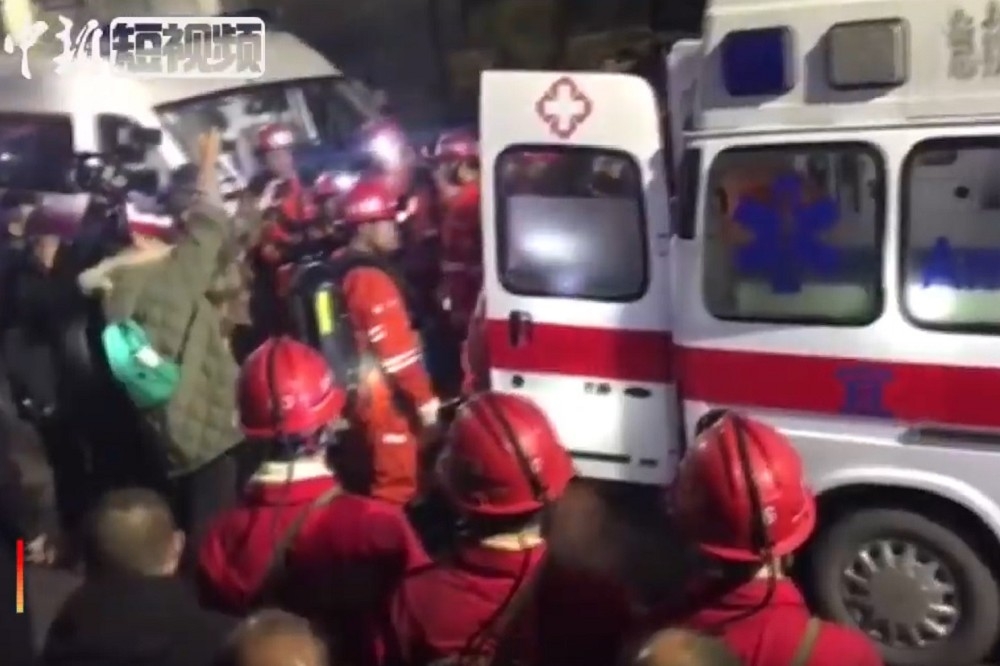 四川宜賓煤礦13名受困礦工18日凌晨悉數獲救。（取自影片）