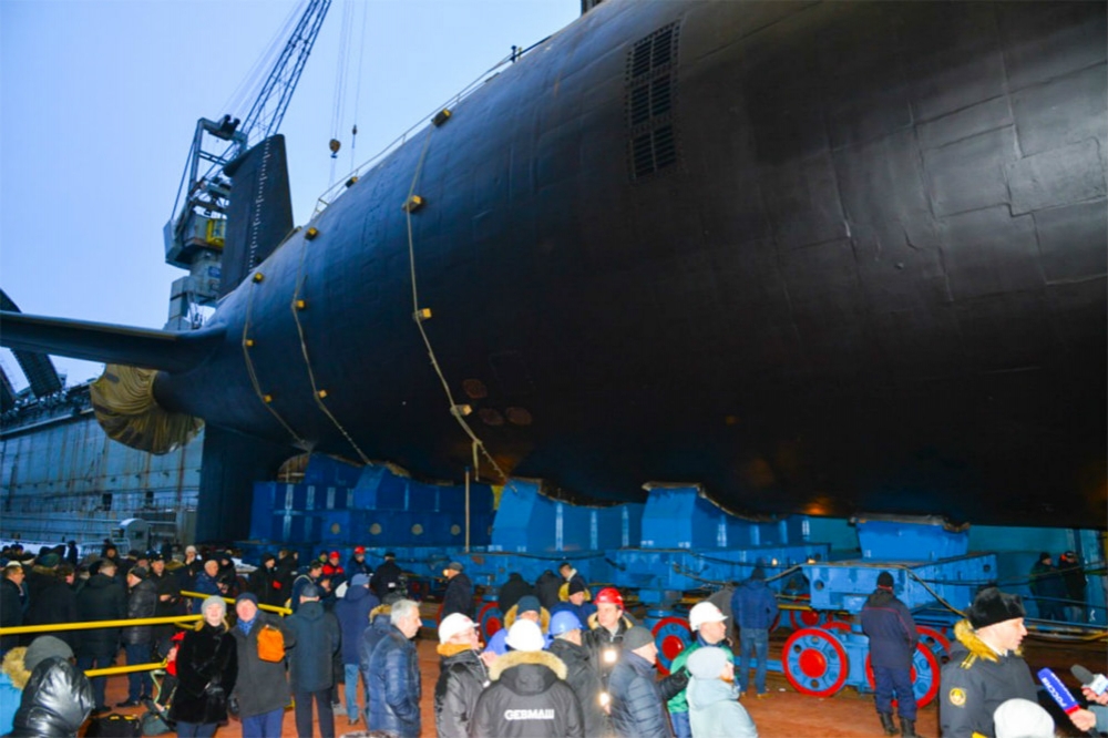 俄羅斯新雅森級核子潛艦「新西伯利亞號」下水。（圖片取自俄羅斯國防部）