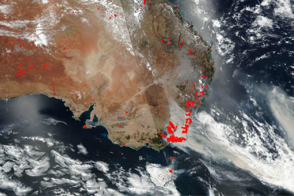 美國航太總署空拍澳洲森林大火的衛星照片。（圖片取自NASA官網）