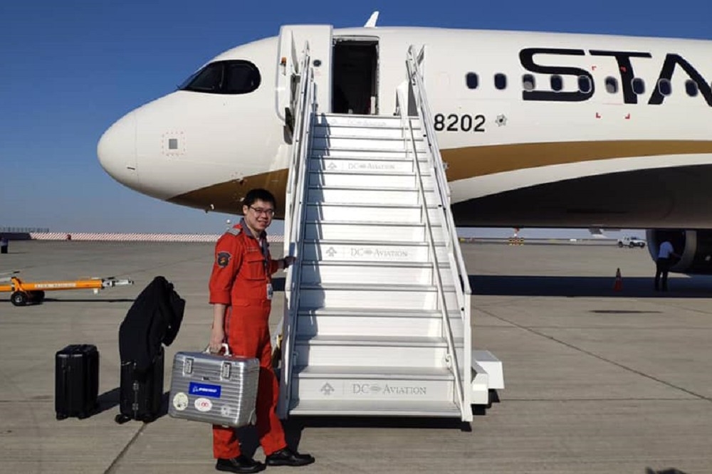 星宇航空在1月23日小年夜當天首航，董事長張國煒將親自駕駛「桃園－澳門」的來回航班。（取自星宇航空臉書）