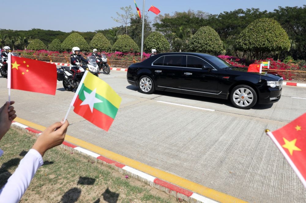 中國國家主席習近平17日抵達緬甸進行國是訪問。（湯森路透）