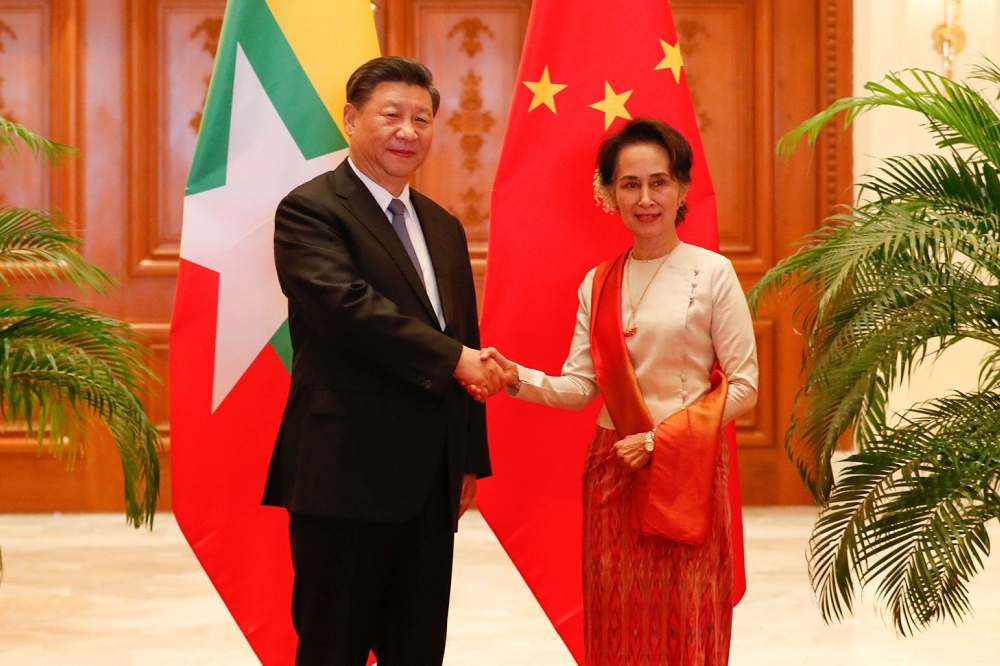 習近平18日赴緬甸訪問，「中緬聯合聲明」中文版明確寫入「緬方認為台灣是中華人民共和國不可分割的部分」。（取自Myanmar State Counsellor Office臉書）