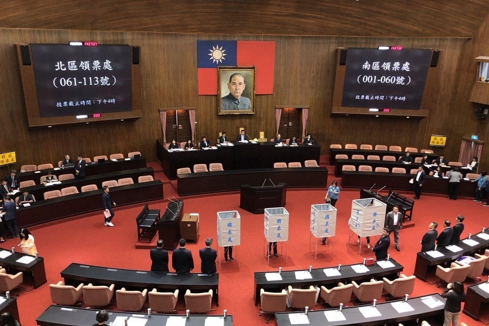 在台灣主要政黨的路線都趨於中間、溫和時，小黨要如何走出和大黨不一樣的路？（資料照片／王良博攝）