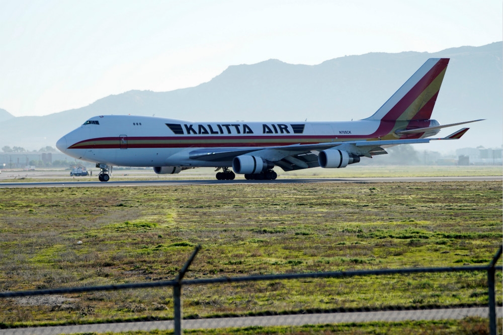 美國政府派出一架747專機前往武漢，接回近200名僑民返國。（湯森路透）