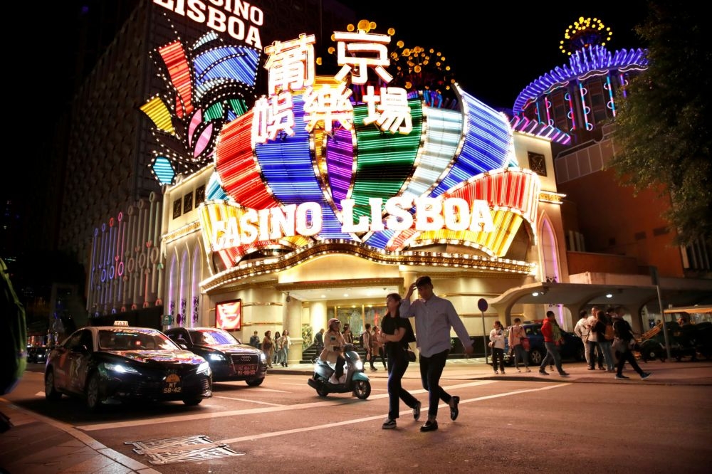 中國澳門特區4日宣布境內賭場歇業15天。（湯森路透）